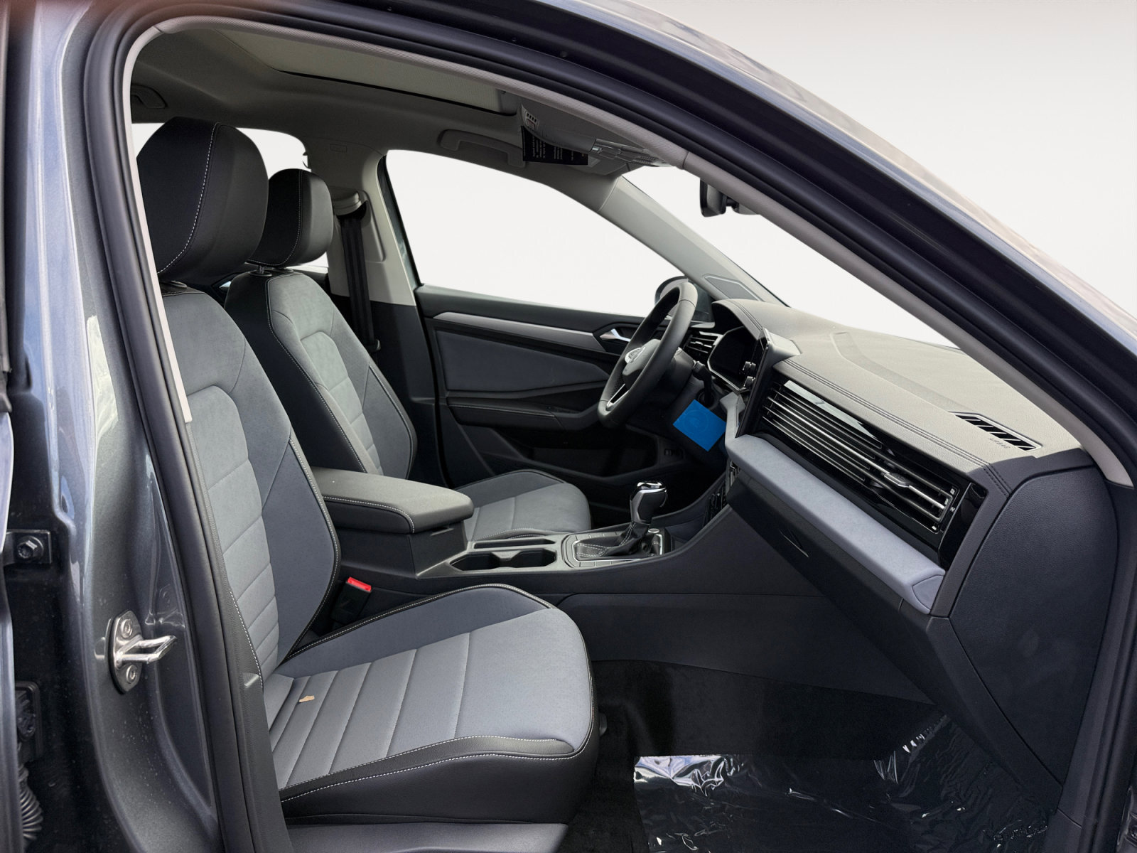New 2027 Volkswagen Jetta SE FWD image 19