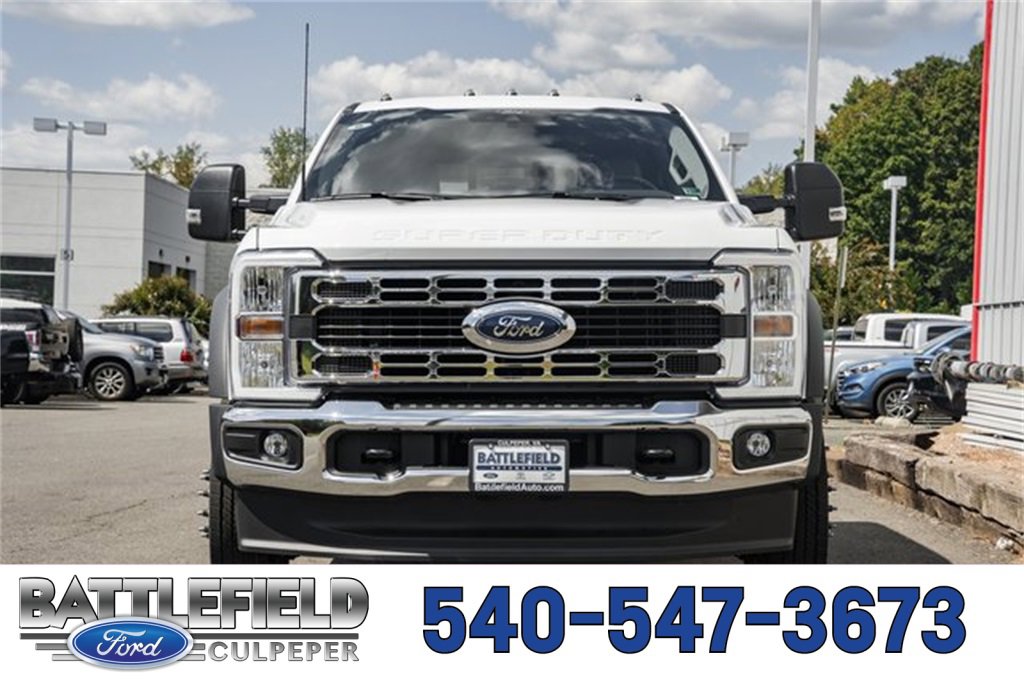 New 2026 Ford F550 4x4 Crew Cab image 2