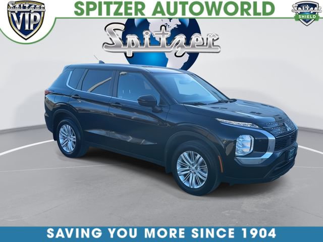 Used 2024 Mitsubishi Outlander ES image 2