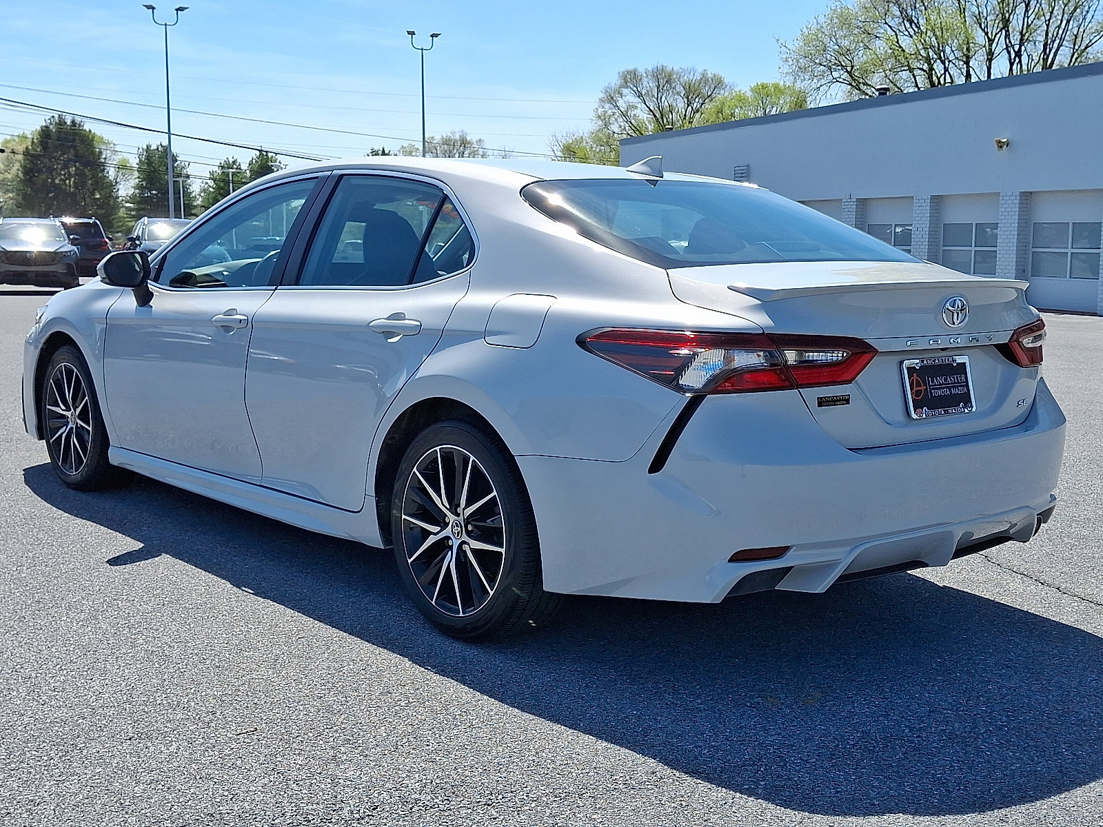 Used 2024 Toyota Camry SE FWD image 5