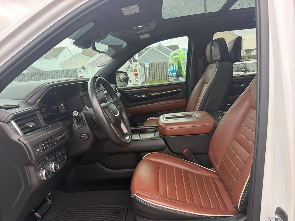 Used 2024 GMC Yukon Denali Ultimate AWD/4WD image 26