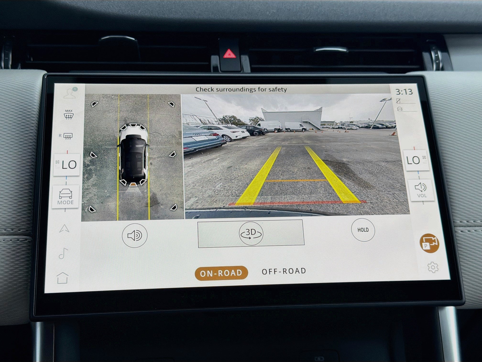 New 2026 Land Rover Discovery Sport Landmark AWD/4WD image 33