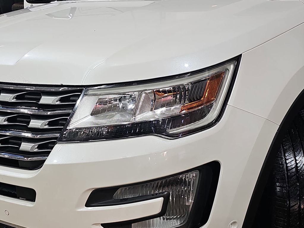 Used 2017 Ford Explorer Limited w/ Equipment Group 301A image 39