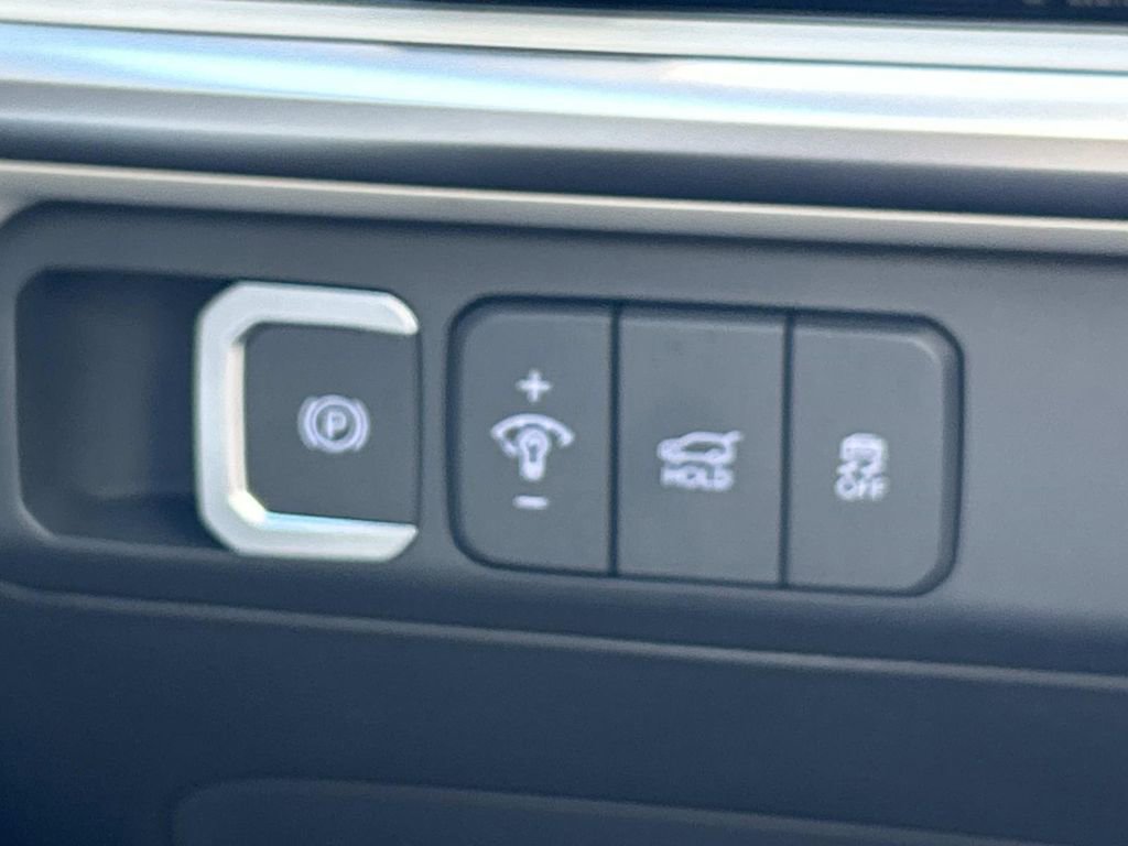 Certified 2025 Hyundai Santa Fe SEL image 27