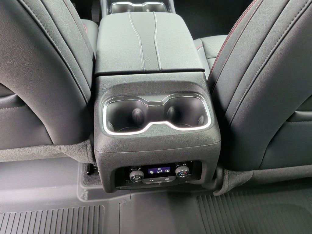 New 2026 Chevrolet Traverse RS image 38