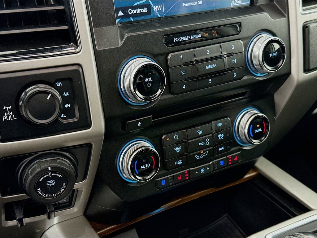 Used 2018 Ford F150 Lariat w/ Equipment Group 502A Luxury AWD/4WD image 18
