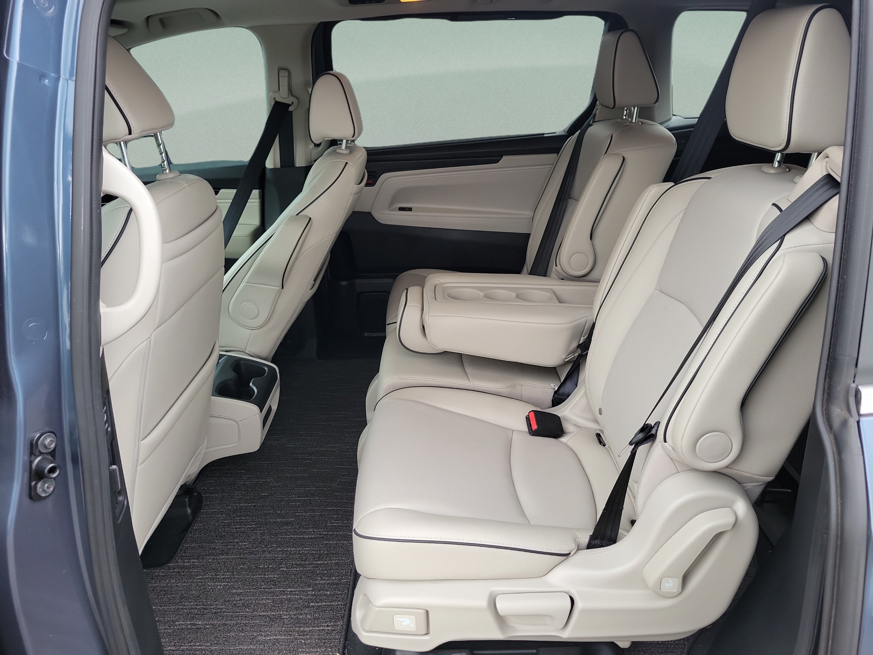 Certified 2025 Honda Odyssey Touring image 9