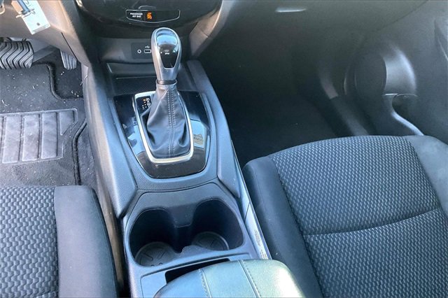 Used 2019 Nissan Rogue Sport S image 13