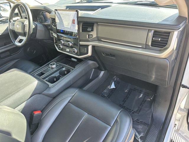 Used 2024 Ford Expedition Max XLT image 28
