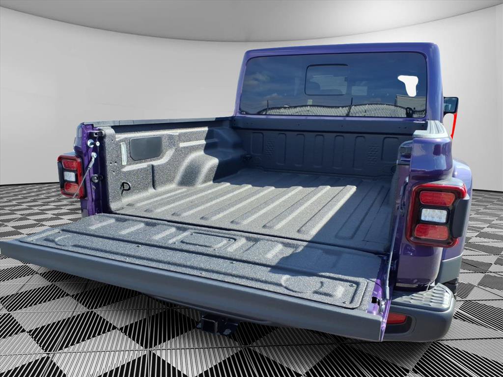 New 2026 Jeep Gladiator Rubicon w/ Steel Power Dome Hood Package AWD/4WD image 27