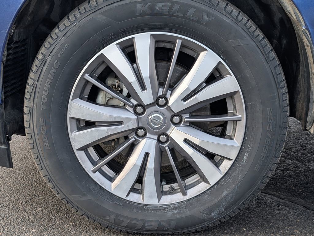 Used 2020 Nissan Pathfinder SL AWD/4WD image 15