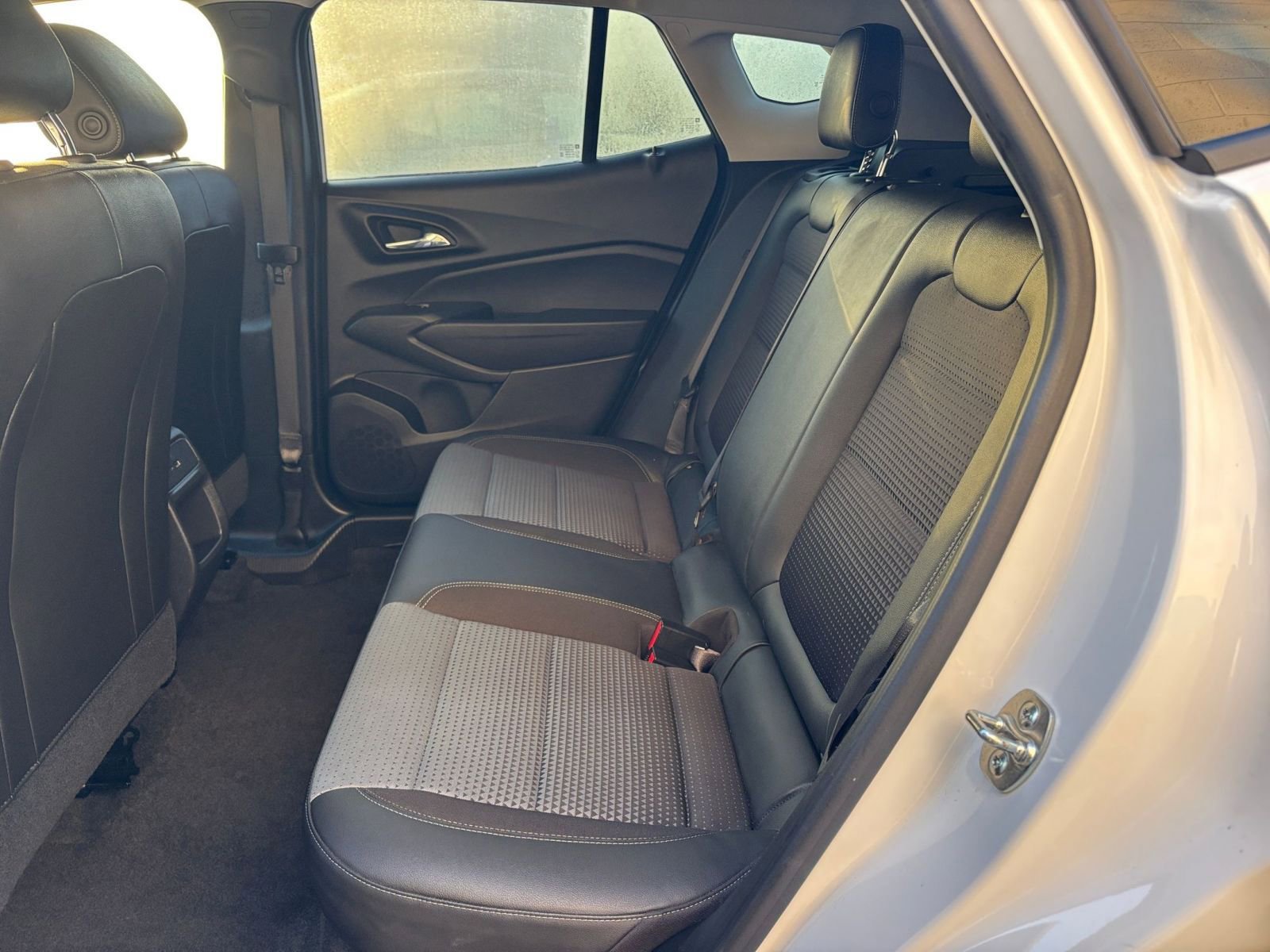 Used 2025 Chevrolet Trax LT image 25