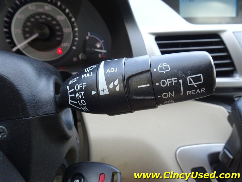 Used 2012 Honda Odyssey LX image 25