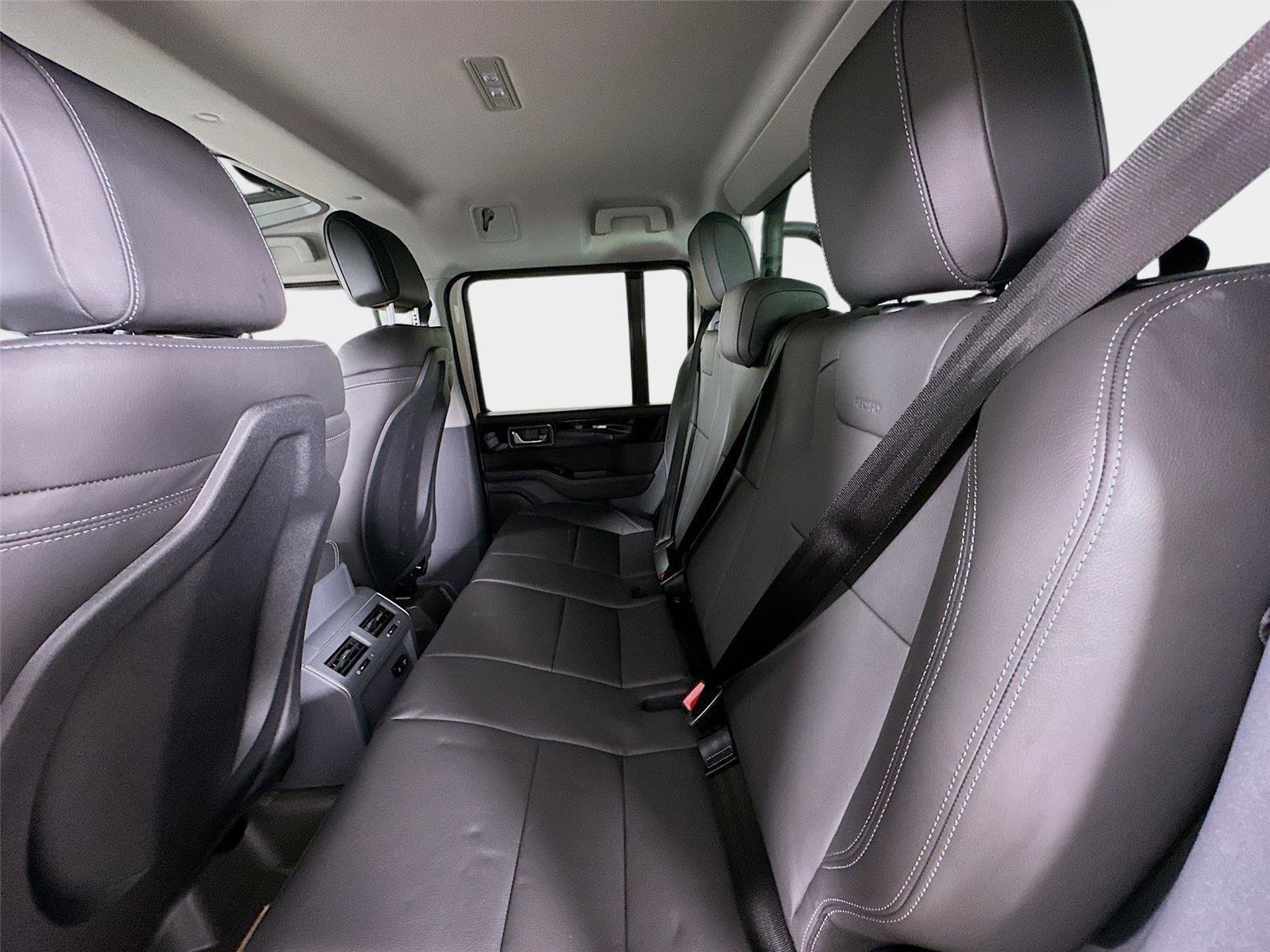 New 2025 INEOS Grenadier Fieldmaster Edition image 38