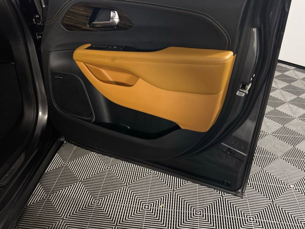 Used 2022 Chrysler Pacifica Pinnacle image 29