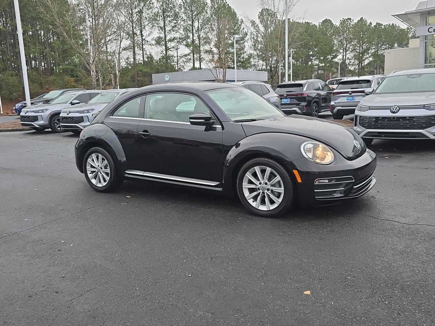 Used 2019 Volkswagen Beetle 2.0T SE video 1
