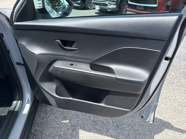 Used 2025 Hyundai Kona SEL AWD/4WD image 4