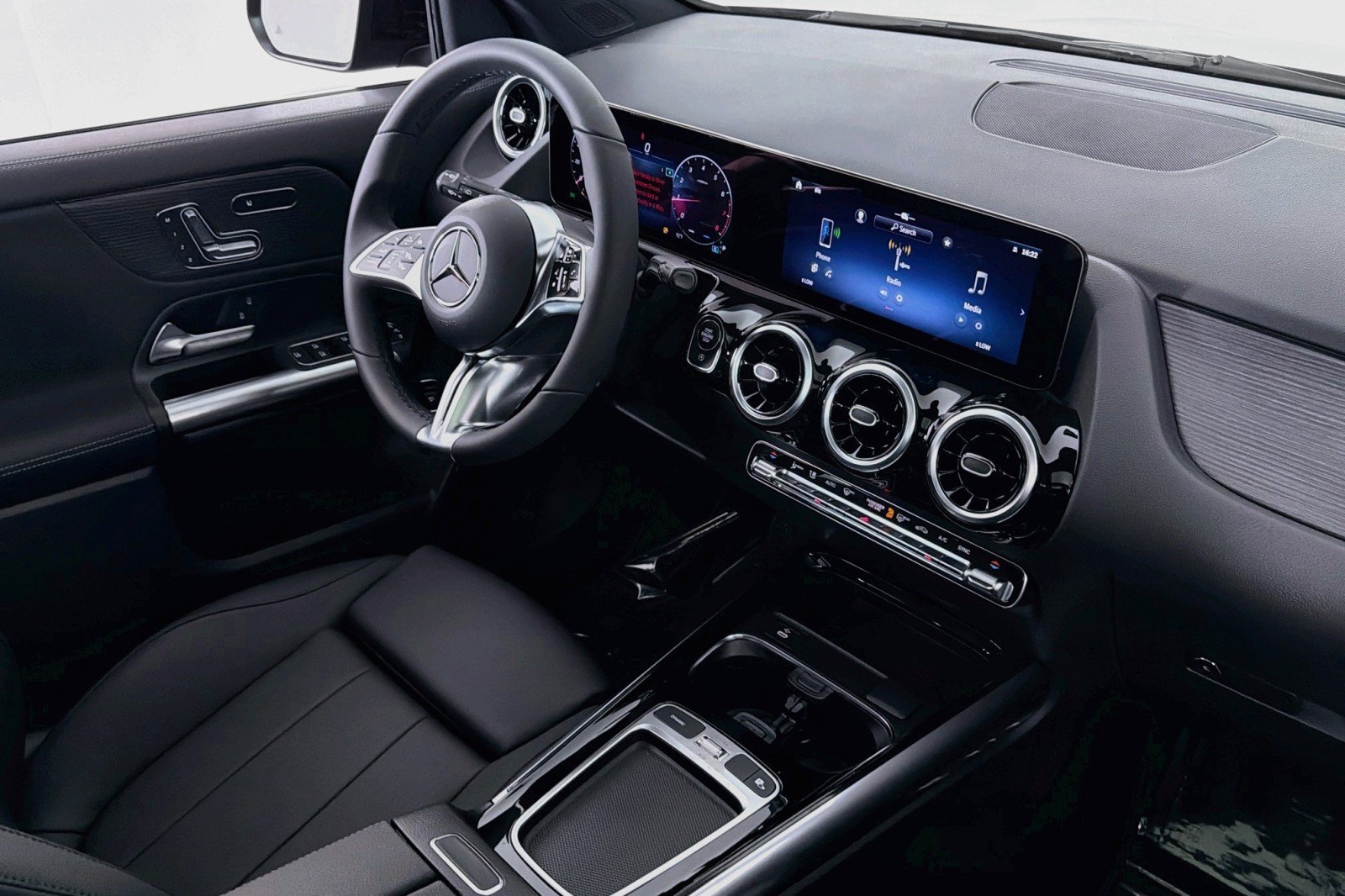 New 2026 Mercedes-Benz GLA 250 image 15