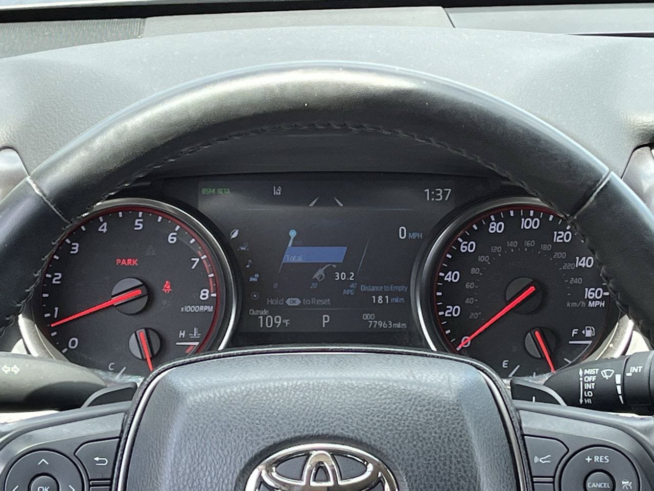 Used 2021 Toyota Camry XSE FWD image 13