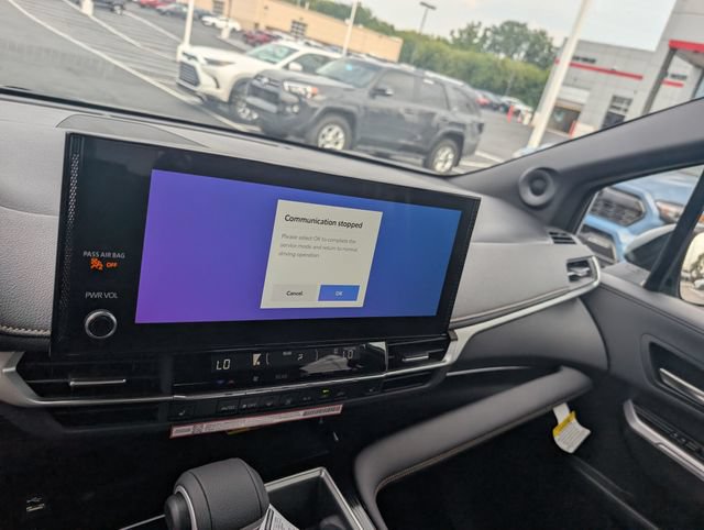 New 2026 Toyota Sienna XLE Woodland Edition AWD/4WD image 15