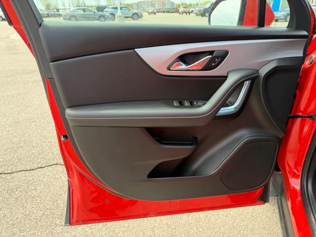 Used 2025 Chevrolet Blazer LT AWD/4WD image 25