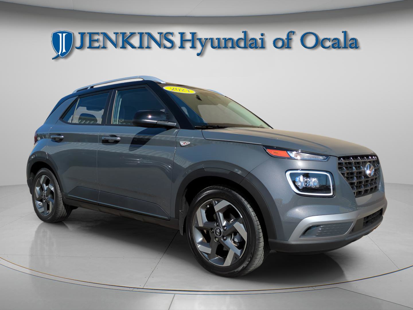 Certified 2024 Hyundai Venue Limited image 3