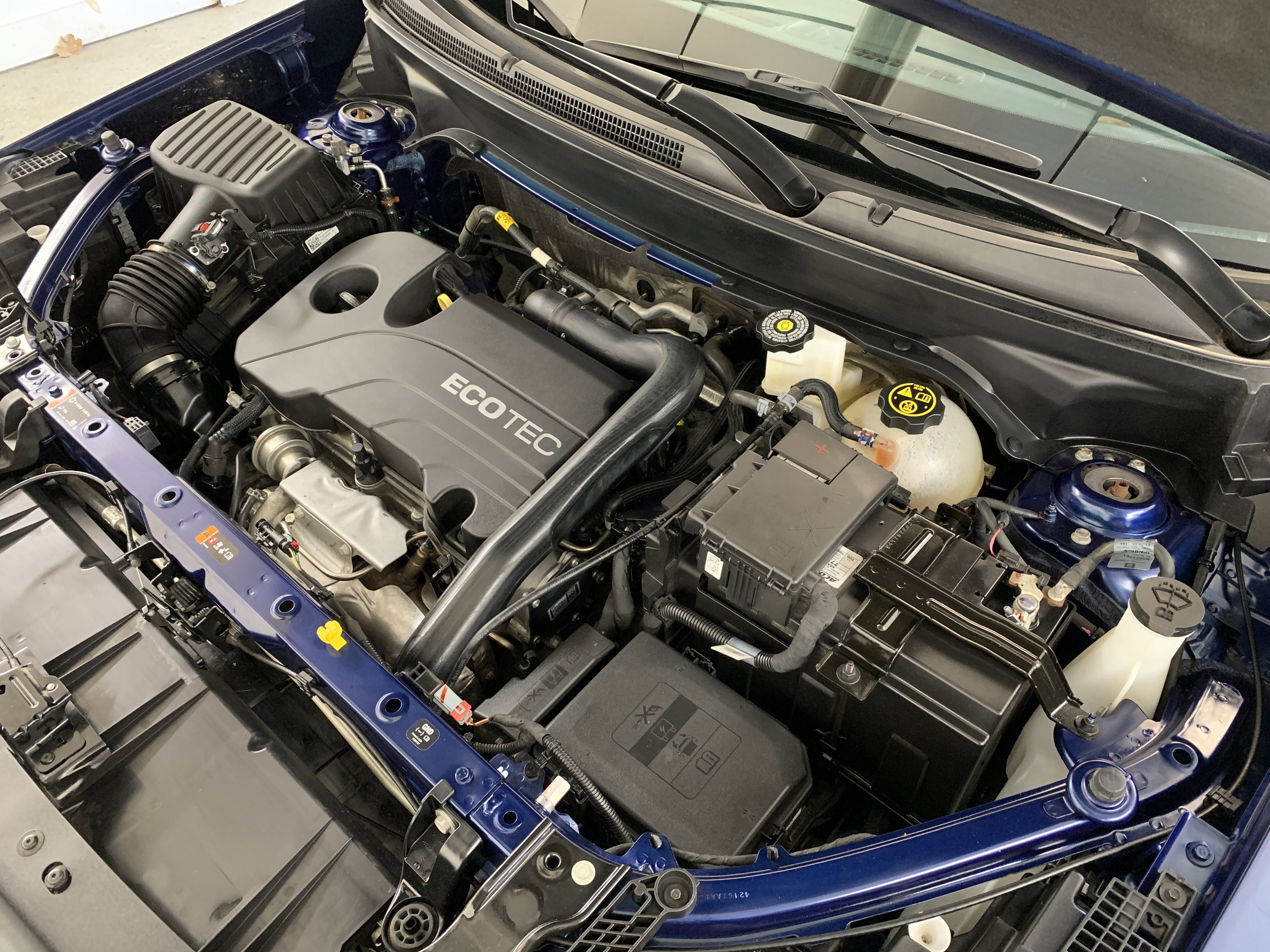 Used 2022 GMC Terrain SLE w/ Driver Convenience Package image 11