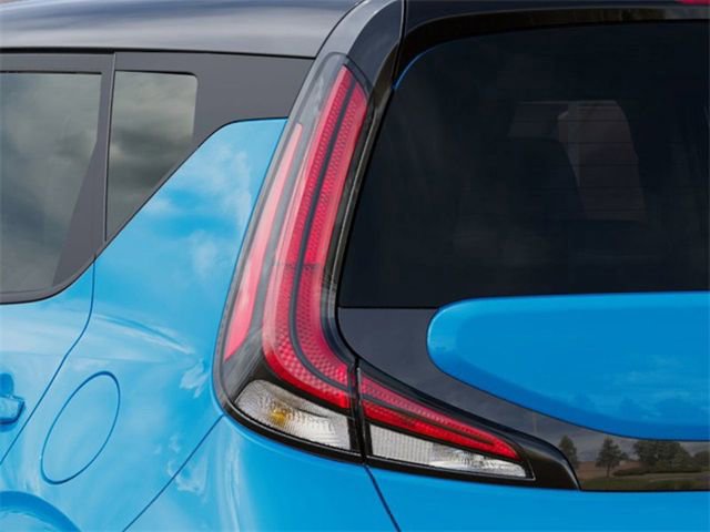 Certified 2025 Kia Soul S FWD image 11