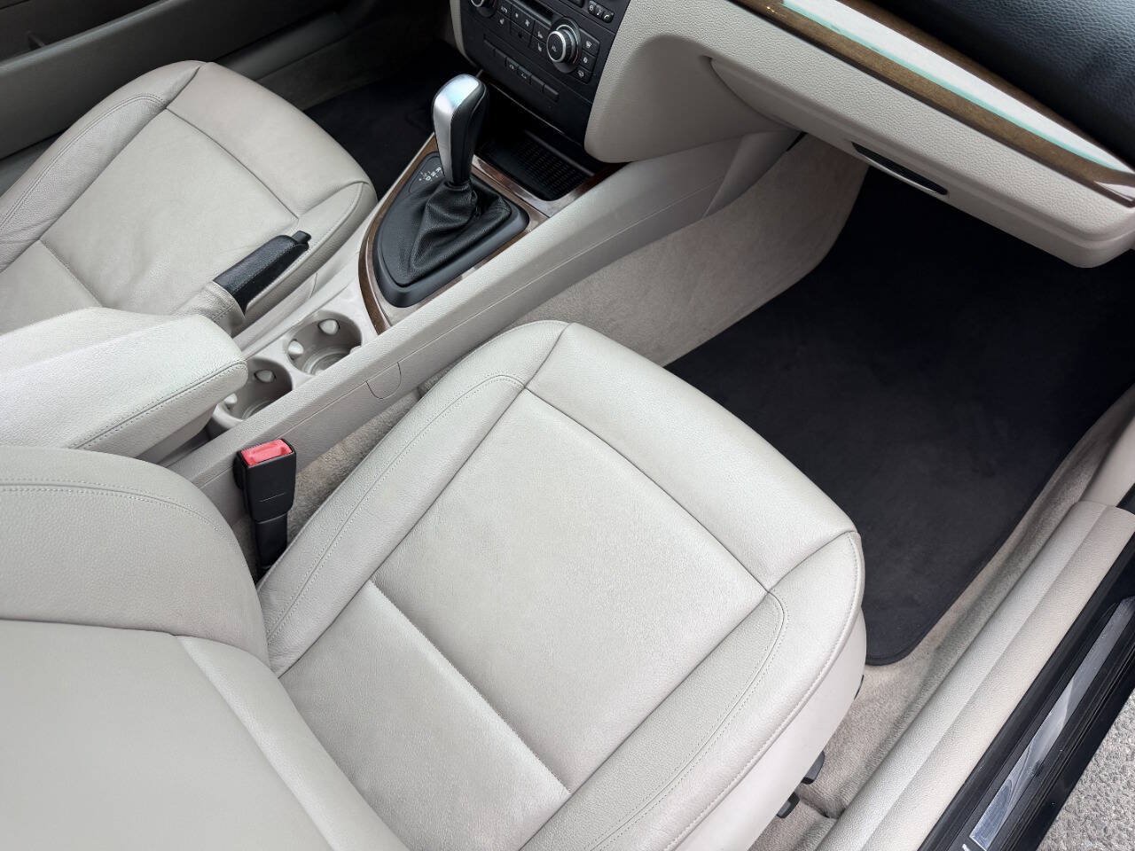 Used 2012 BMW 128i Convertible RWD image 22