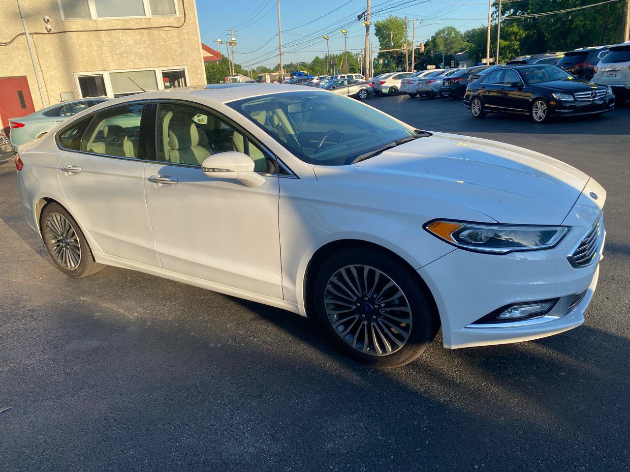 Used 2017 Ford Fusion Titanium FWD image 5