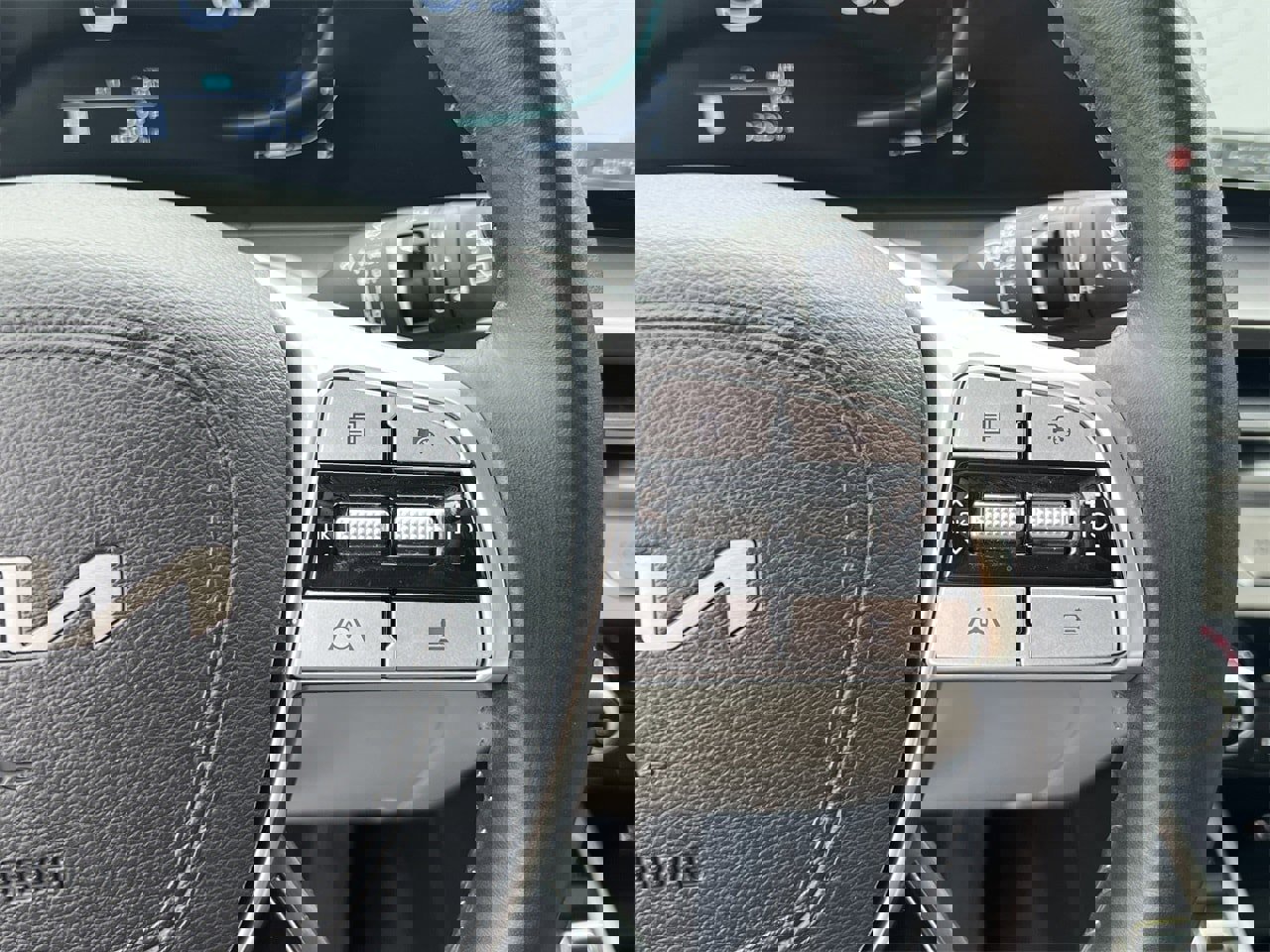 Used 2024 Kia Telluride S w/ S Sunroof Package image 11