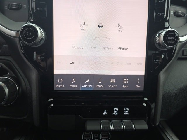 New 2026 RAM 1500 4x4 Crew Cab image 20