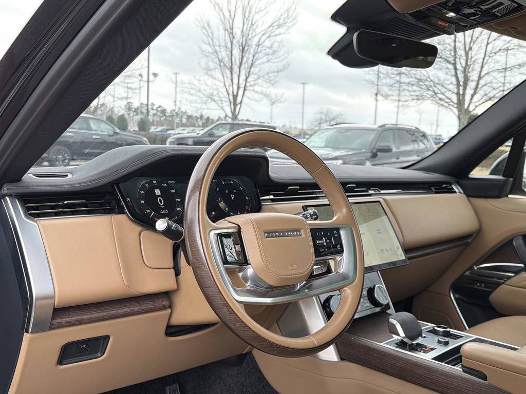 Used 2023 Land Rover Range Rover SE image 8