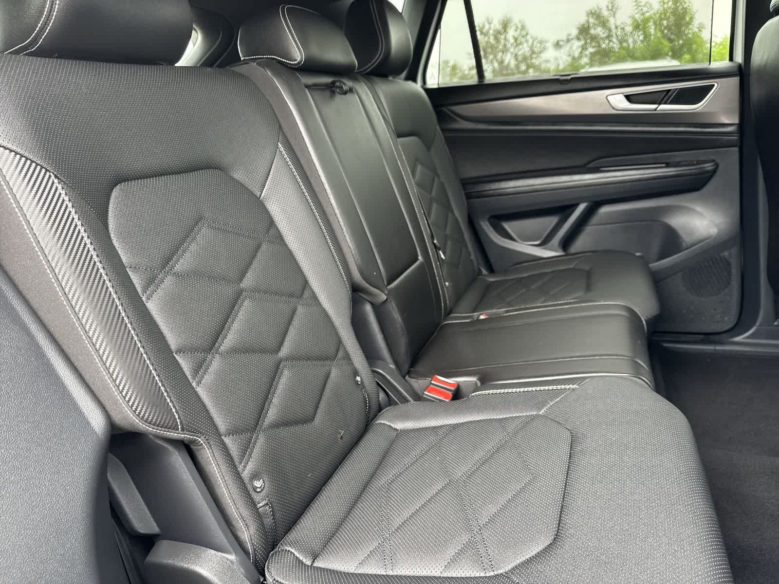 Certified 2024 Volkswagen Atlas Cross Sport SE FWD image 27
