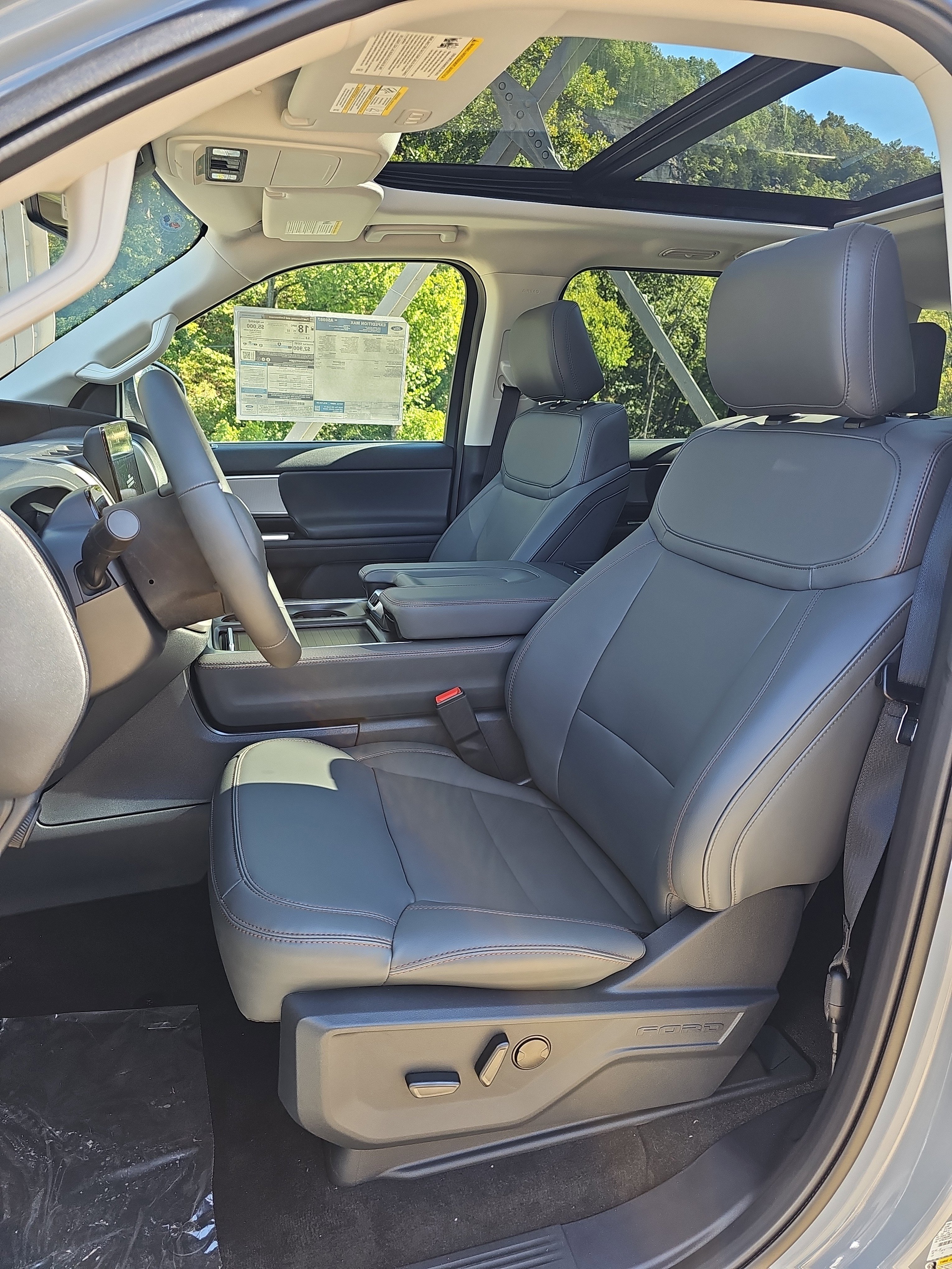 New 2025 Ford Expedition Max Active image 28