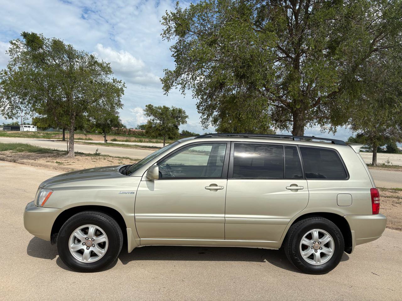 Used 2002 Toyota Highlander Limited FWD image 2