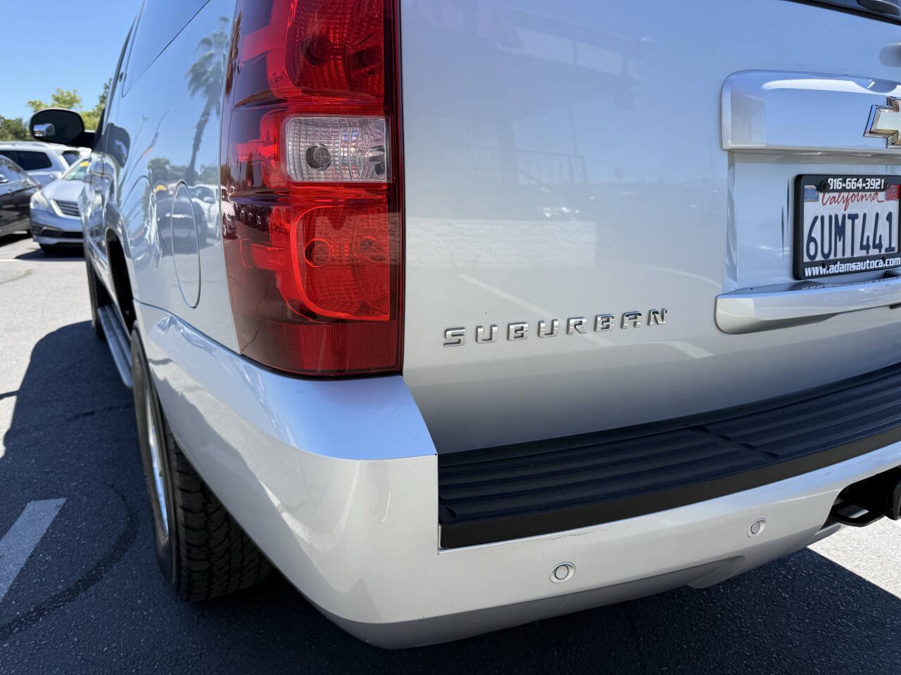 Used 2011 Chevrolet Suburban LT AWD/4WD image 25