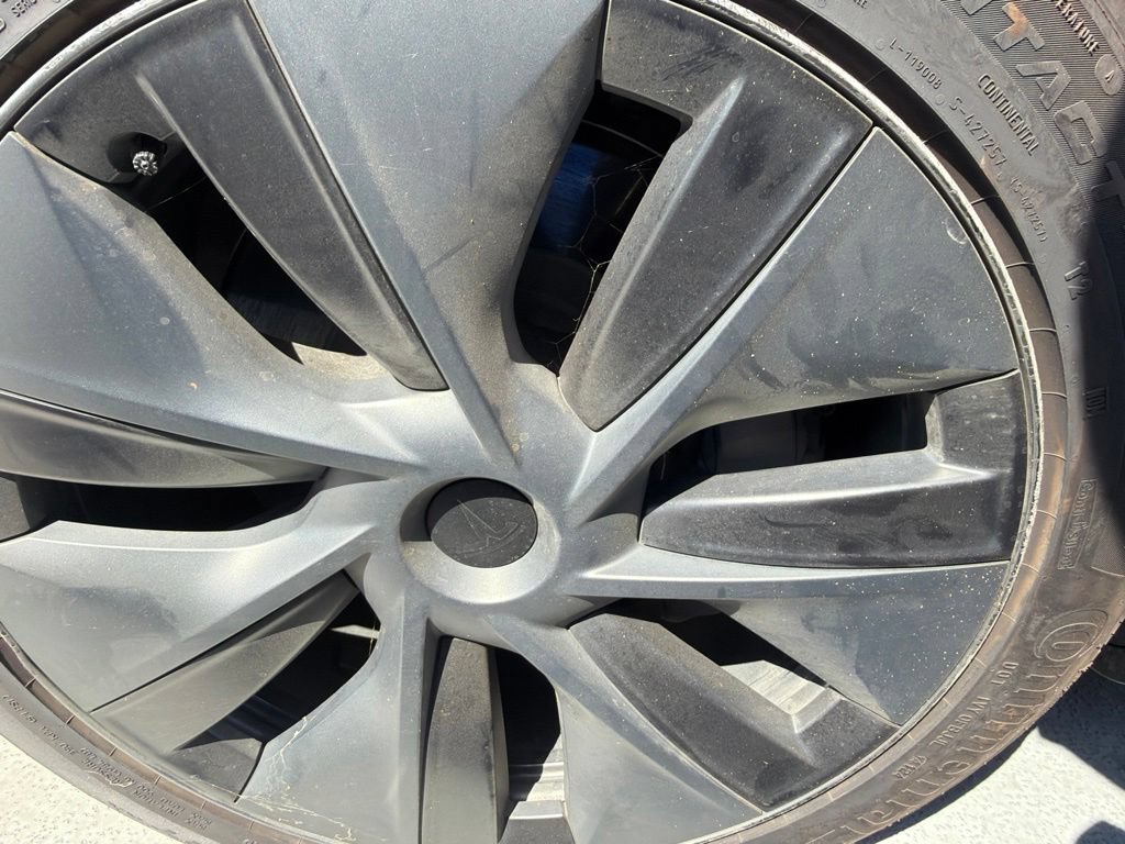Used 2024 Tesla Model Y Long Range AWD/4WD image 10