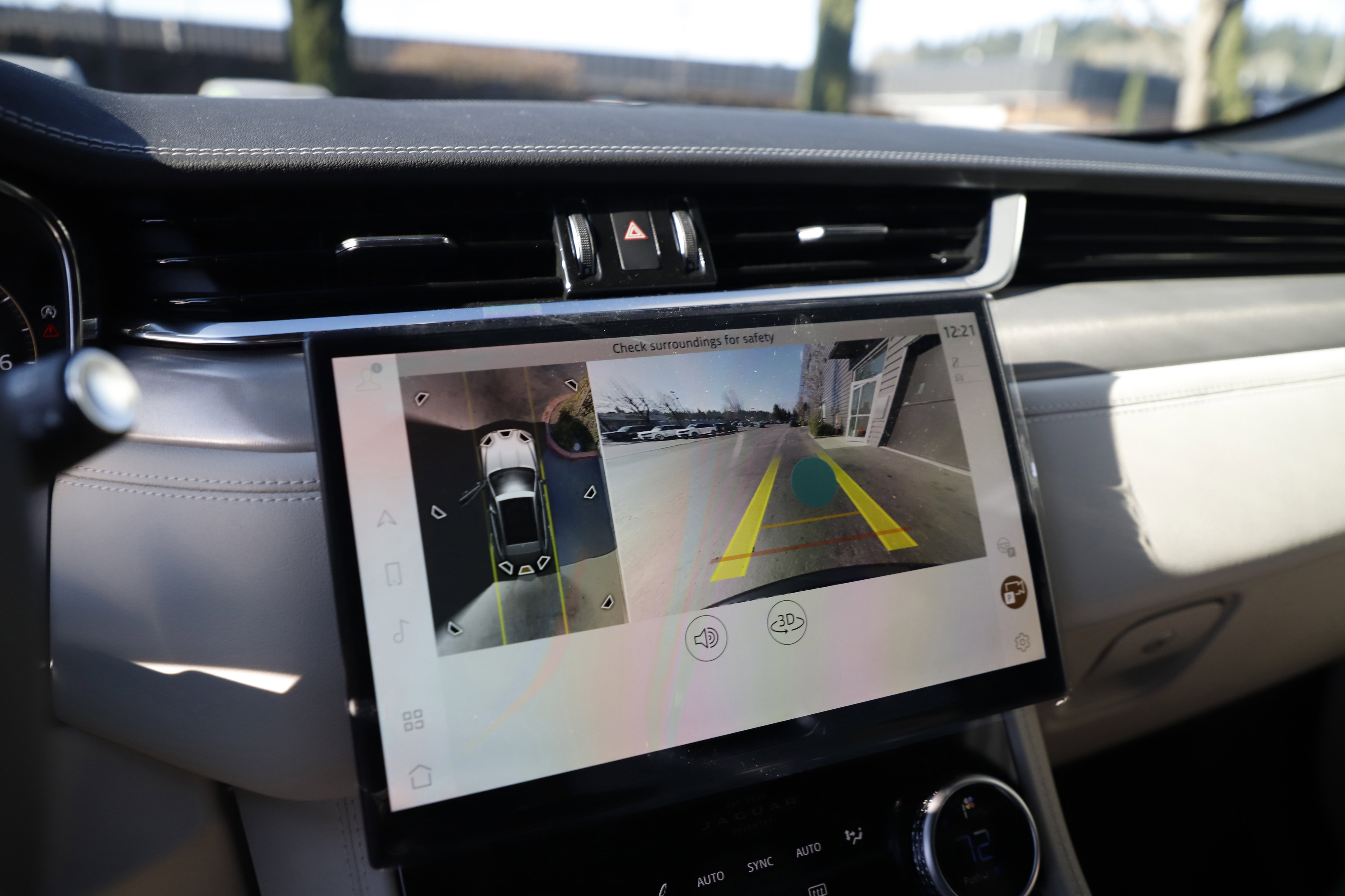 New 2026 Jaguar F-PACE R-Dynamic S image 25