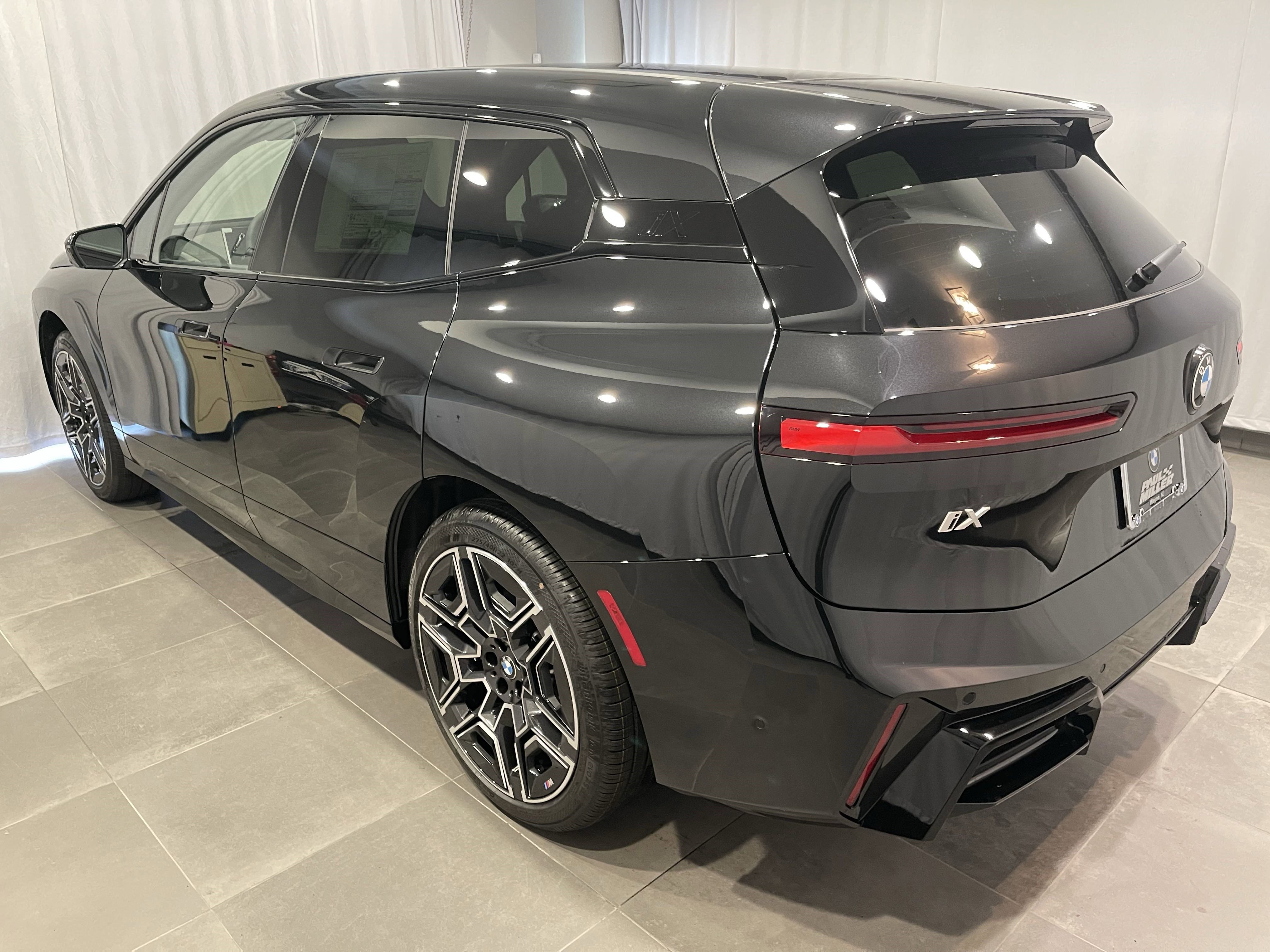 New 2026 BMW iX xDrive45 image 4