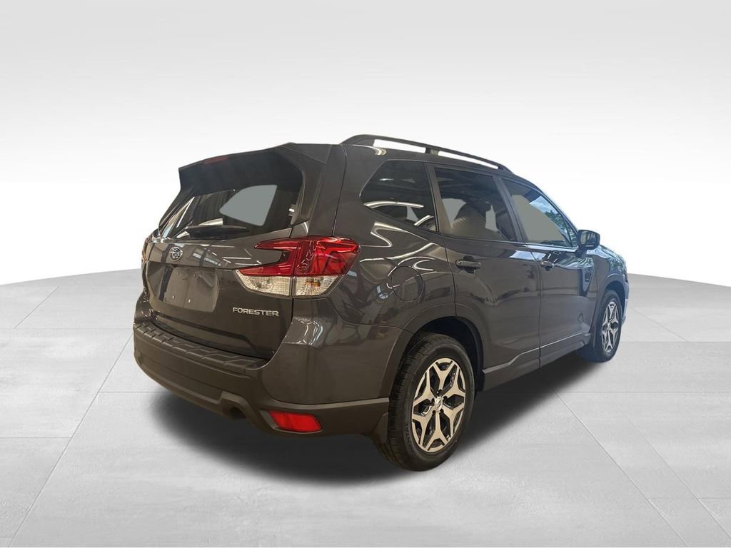 Used 2021 Subaru Forester Premium AWD/4WD image 28