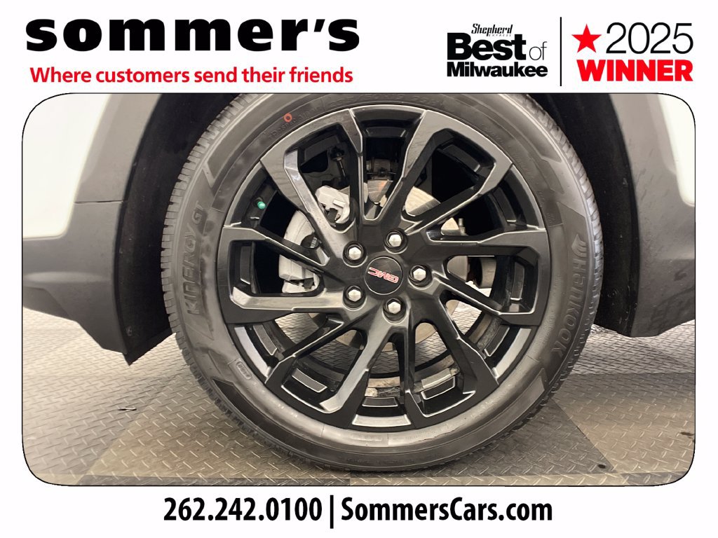 Used 2024 GMC Terrain SLT w/ Elevation Edition AWD/4WD image 24