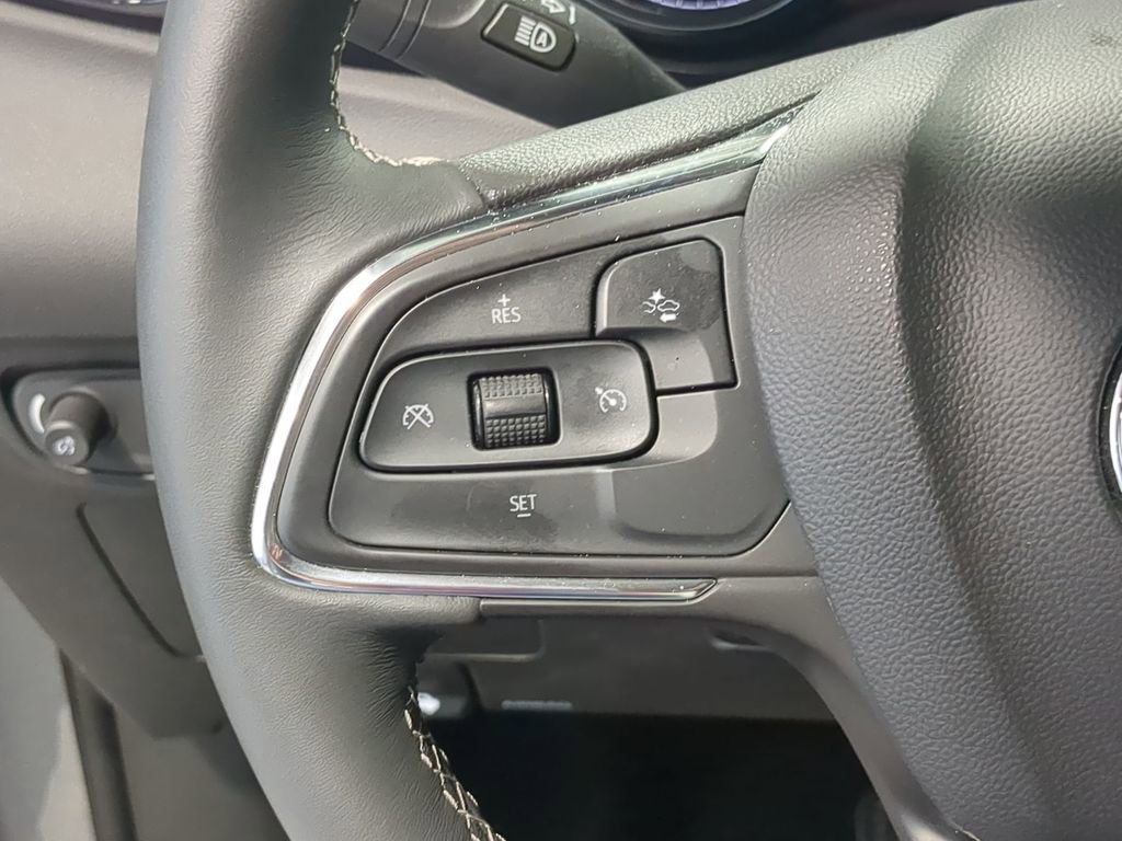Used 2023 Buick Encore GX Select w/ Safety Package II FWD image 23