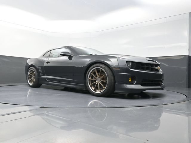 Used 2013 Chevrolet Camaro SS RWD image 28
