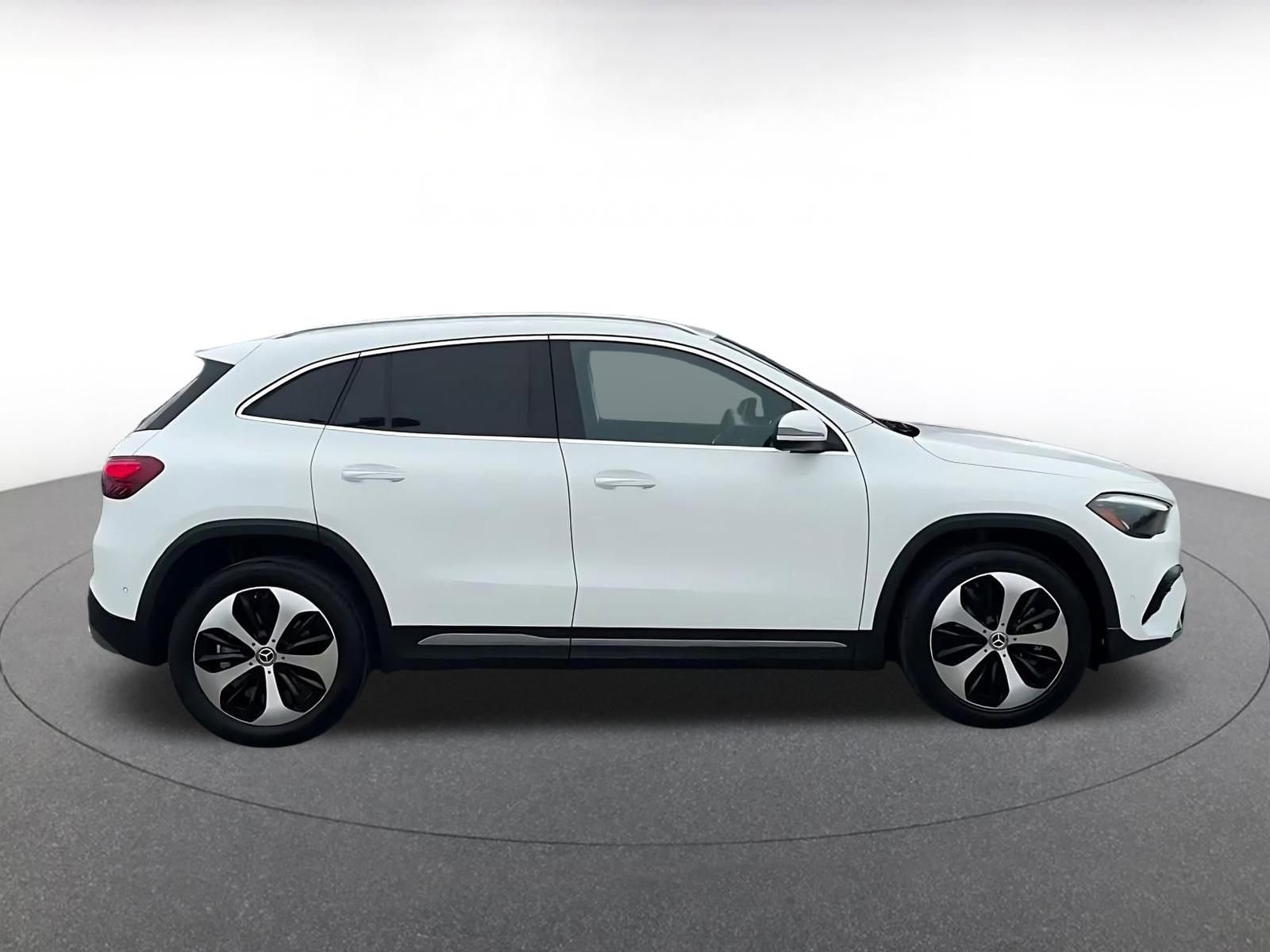 Used 2025 Mercedes-Benz GLA 250 4MATIC image 16