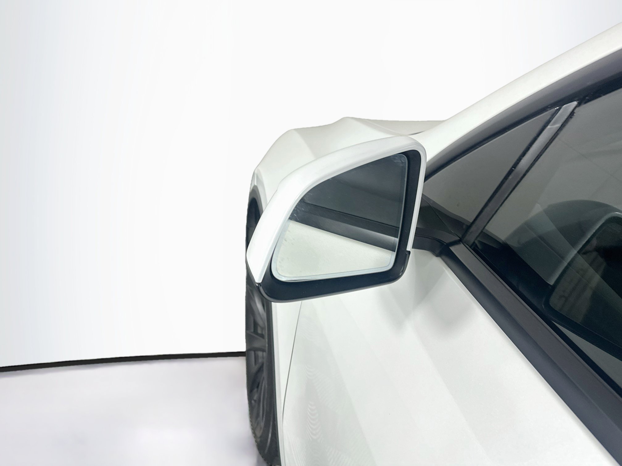 Used 2026 Tesla Model Y Long Range AWD/4WD image 16