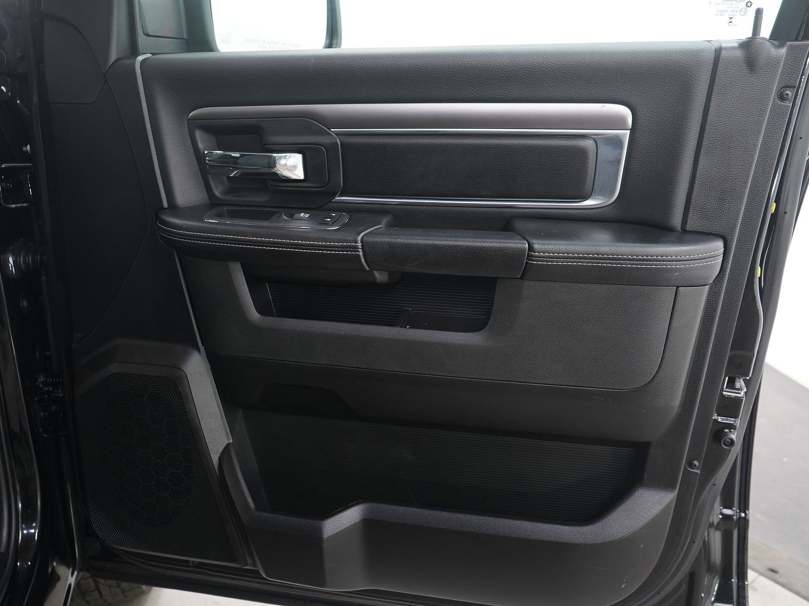 Used 2023 RAM 1500 Classic Warlock image 13