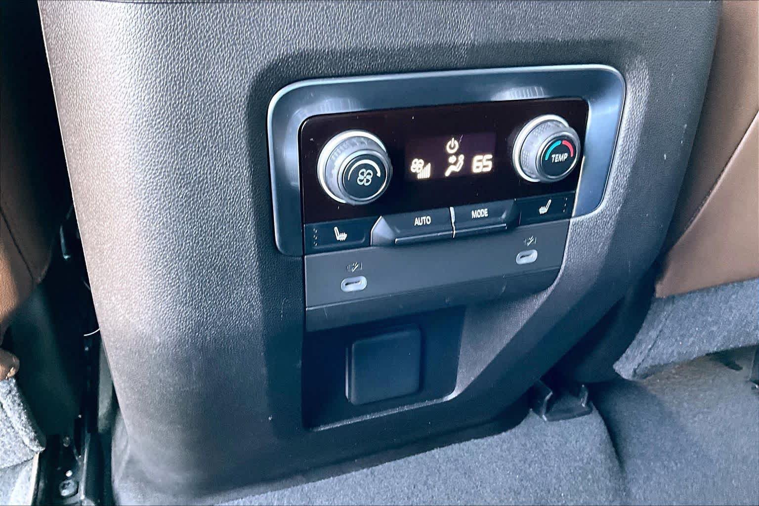 Used 2021 Chevrolet Tahoe High Country RWD image 31