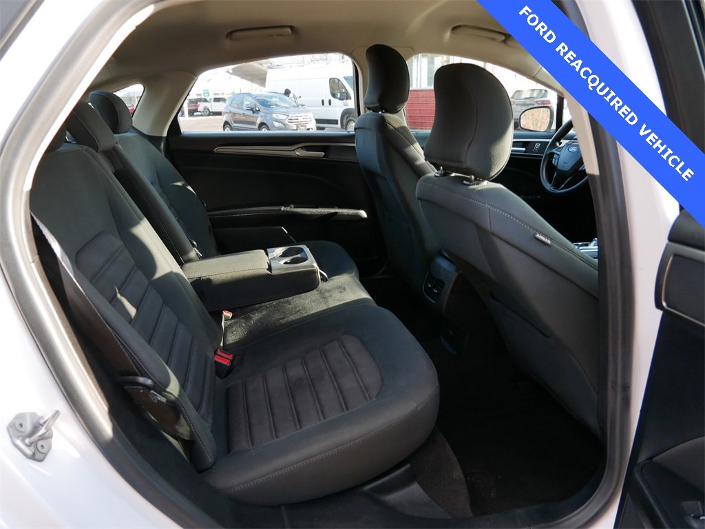 Used 2019 Ford Fusion SE image 9
