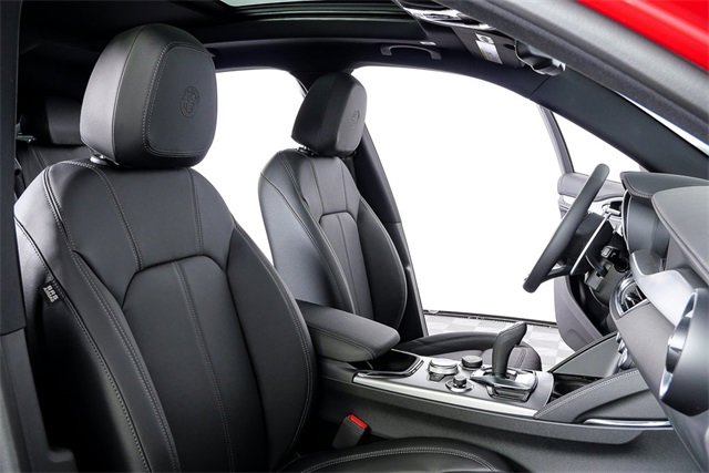 New 2025 Alfa Romeo Stelvio Sprint image 22